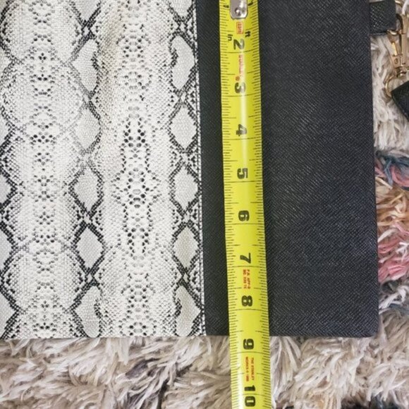 Faux Leather Snakskin Black Envelope Clutch Bag Purse Neutral Minimalist - Picture 6 of 7